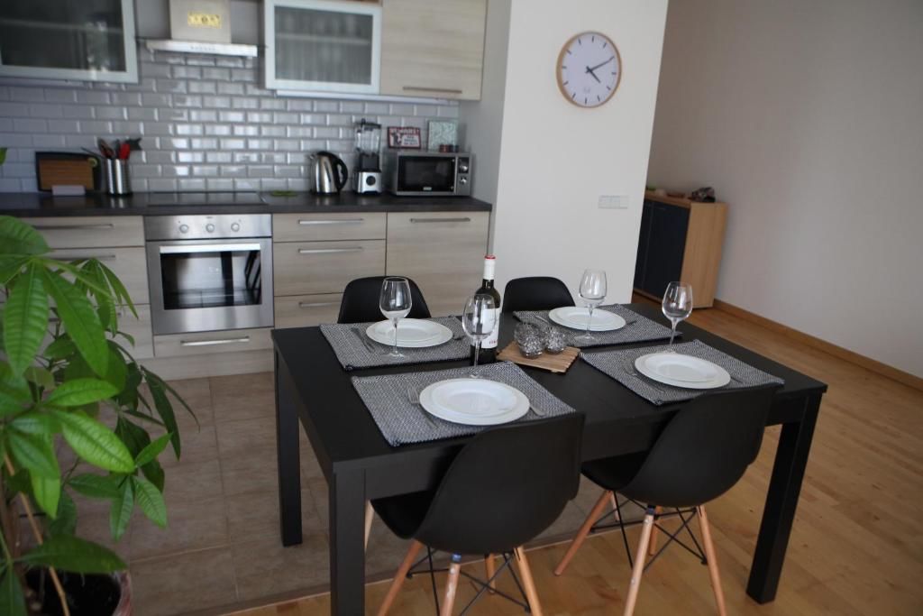 Апартаменты Cozy Home Apartment Kaivas, free parking, self check-in Рига-32